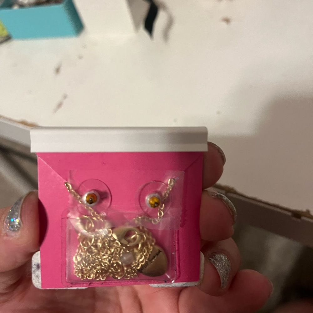 Betsey Johnson star necklace and earring set-NWT - Picture 2 of 2